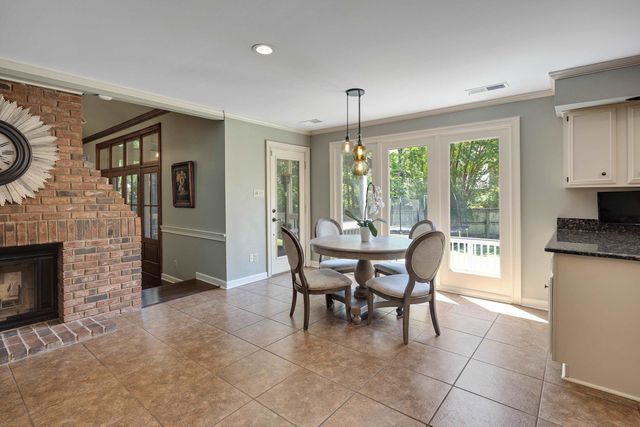 8701 MAPLE CREEK CV, Germantown, TN 38139