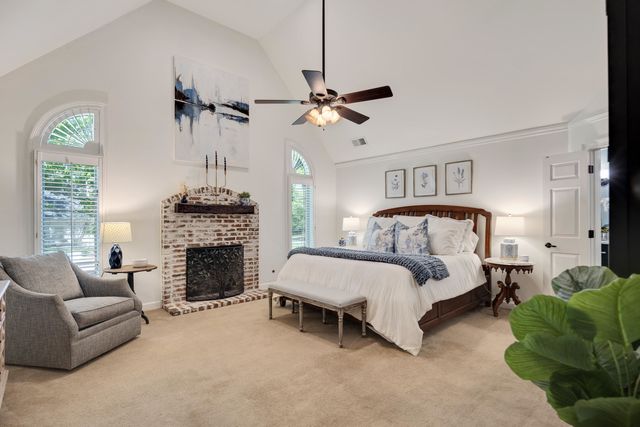8701 MAPLE CREEK CV, Germantown, TN 38139
