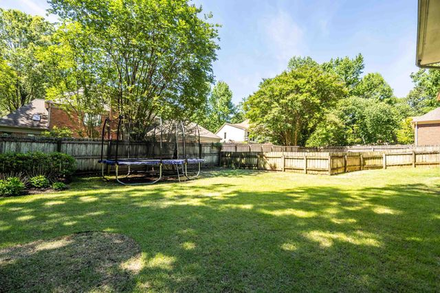8701 MAPLE CREEK CV, Germantown, TN 38139