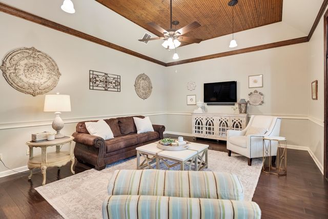 8701 MAPLE CREEK CV, Germantown, TN 38139