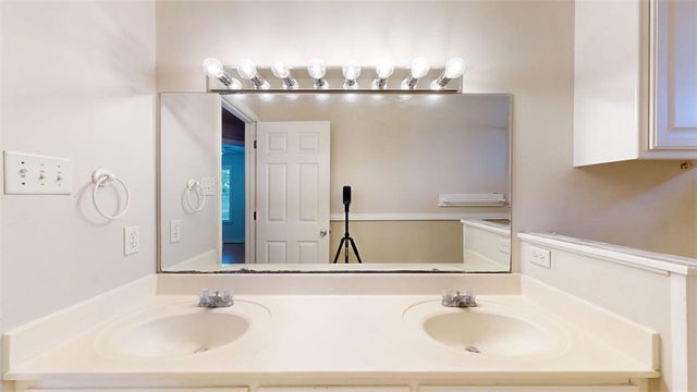 235 Stuttgart Circle, College Station, TX 77845