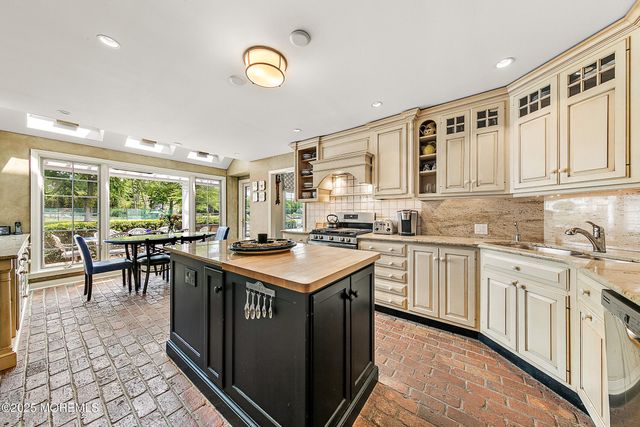 45 Wardell Avenue, Rumson, NJ 07760