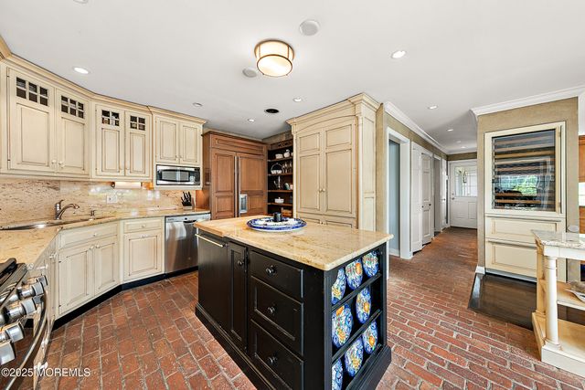 45 Wardell Avenue, Rumson, NJ 07760