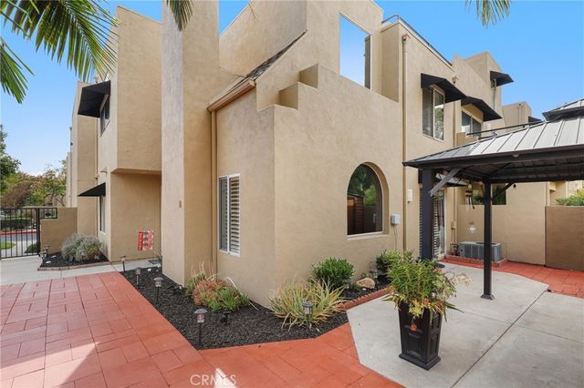 27841 Persimmon 44, Mission Viejo, CA 92691