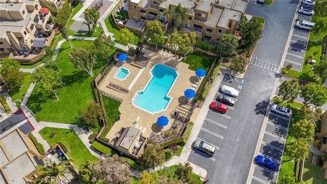 27841 Persimmon 44, Mission Viejo, CA 92691