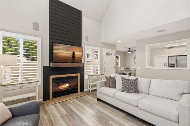 27841 Persimmon 44, Mission Viejo, CA 92691