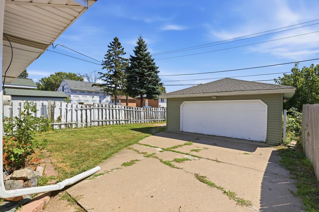 2336 12th Avenue E, North Saint Paul, MN 55109 — photo 5