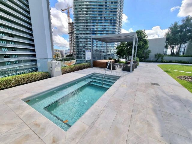 3131 NE 7th Ave 1703, Miami, FL 33137