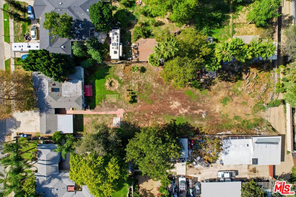 19211 Strathern Street, Reseda, CA 91335