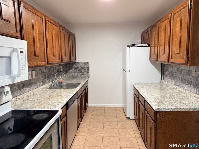 140 Kane Street C1, West Hartford, CT 06119
