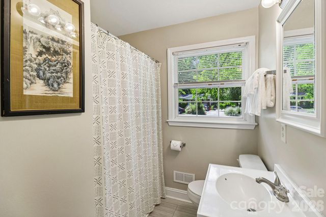 2809 Albany Lane, Charlotte, NC 28205