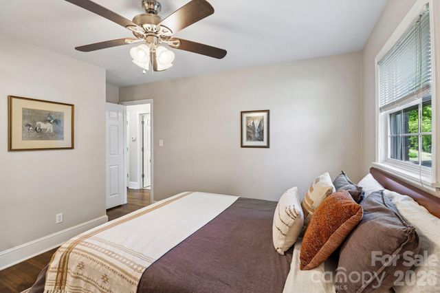 2809 Albany Lane, Charlotte, NC 28205