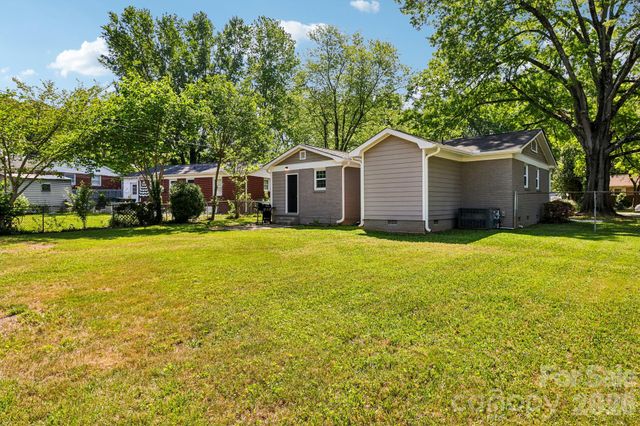 2809 Albany Lane, Charlotte, NC 28205