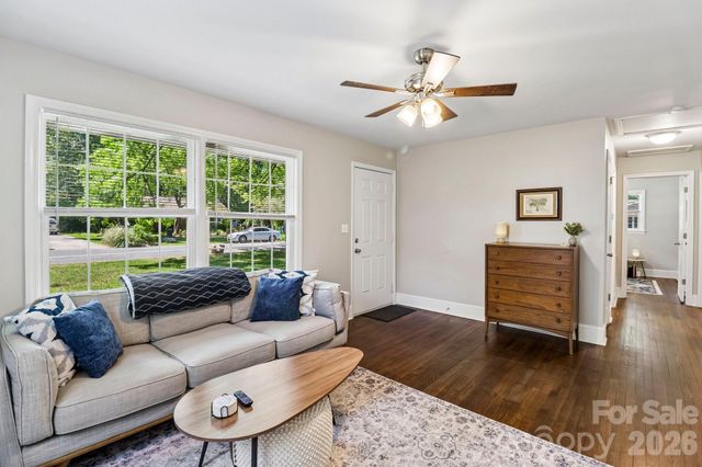 2809 Albany Lane, Charlotte, NC 28205