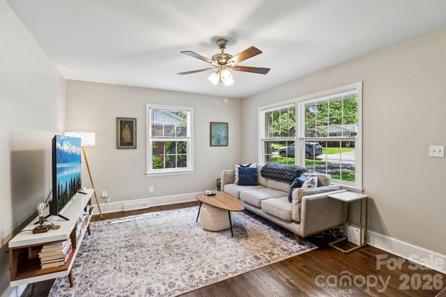 2809 Albany Lane, Charlotte, NC 28205
