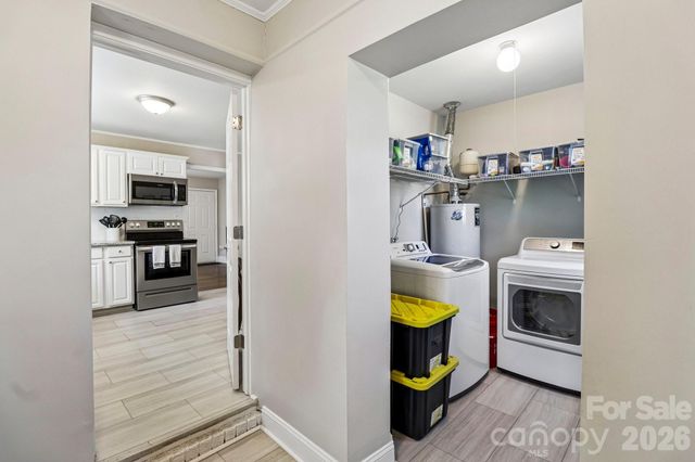2809 Albany Lane, Charlotte, NC 28205