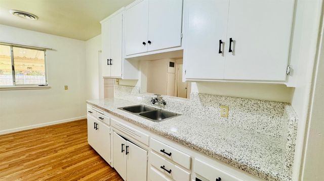 3160 Terrel Court, Bakersfield, CA 93304