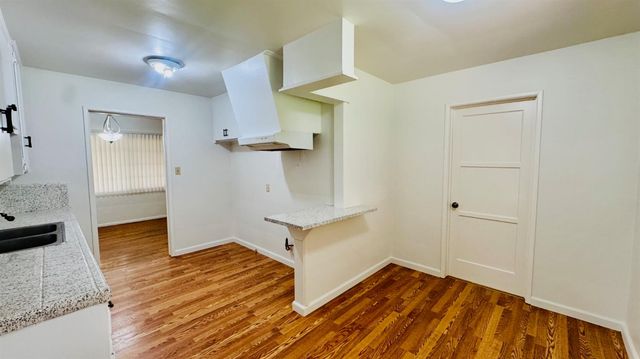 3160 Terrel Court, Bakersfield, CA 93304