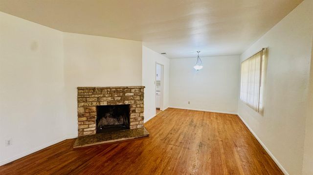 3160 Terrel Court, Bakersfield, CA 93304