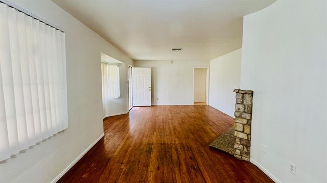 3160 Terrel Court, Bakersfield, CA 93304