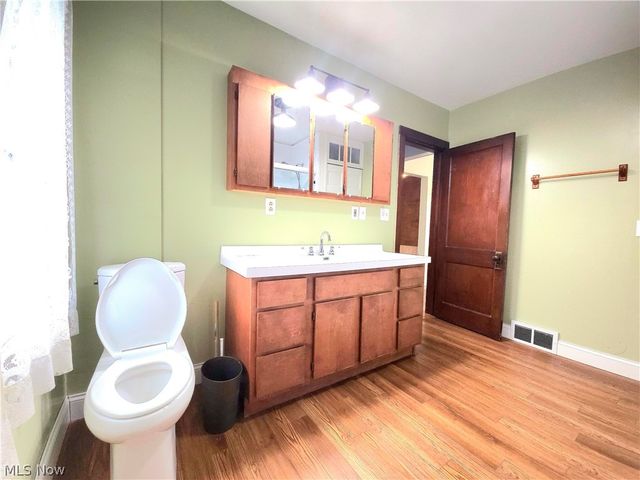 821 Cleveland Road, Ravenna, OH 44266