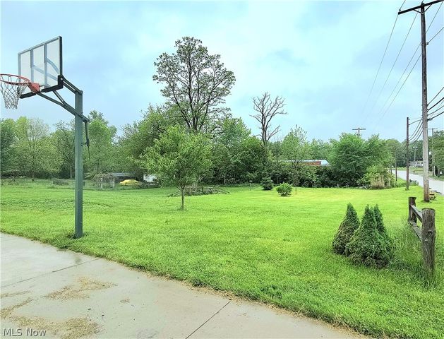 821 Cleveland Road, Ravenna, OH 44266