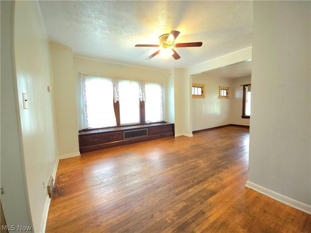 821 Cleveland Road, Ravenna, OH 44266