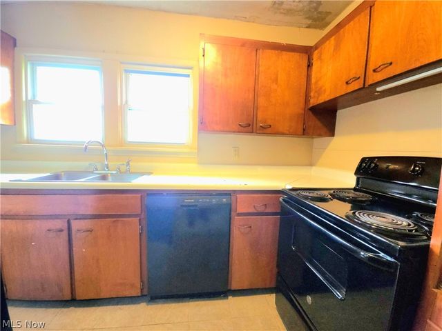821 Cleveland Road, Ravenna, OH 44266