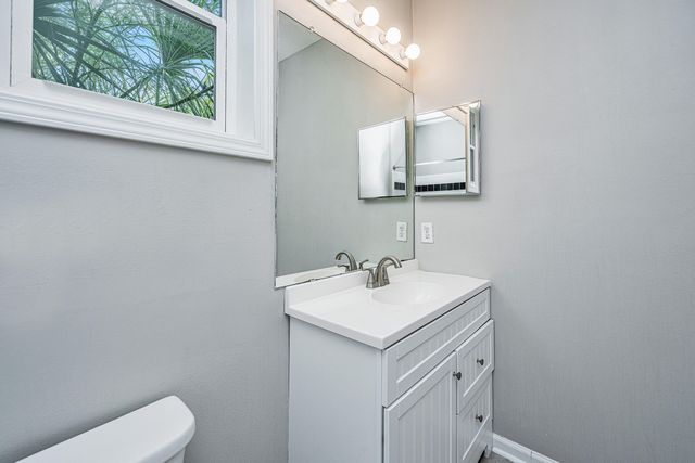 2128 Chatelain Way, Mount Pleasant, SC 29464