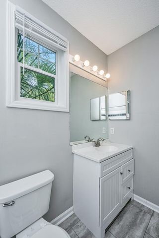 2128 Chatelain Way, Mount Pleasant, SC 29464