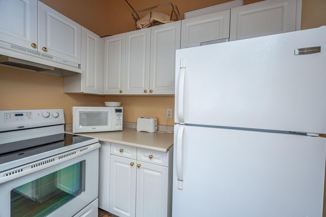 2128 Chatelain Way, Mount Pleasant, SC 29464