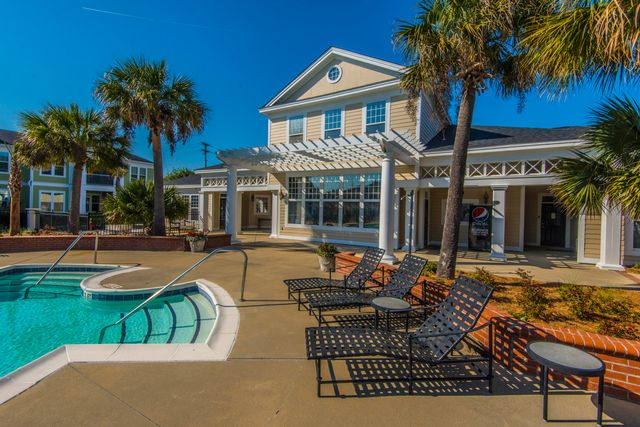 2128 Chatelain Way, Mount Pleasant, SC 29464