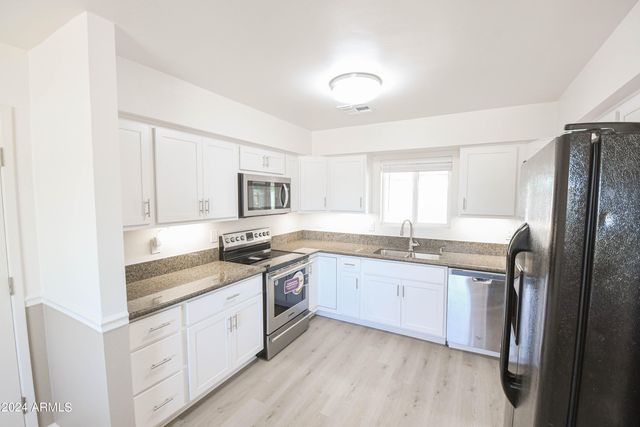 8702 E BOISE Street, Mesa, AZ 85207