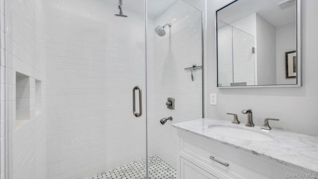 470 Private Road 12, Southold, NY 11971