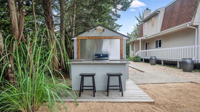 470 Private Road 12, Southold, NY 11971