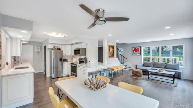 470 Private Road 12, Southold, NY 11971