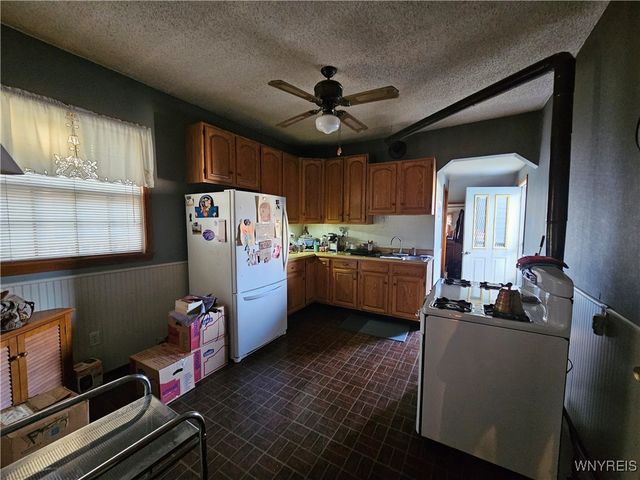 44 Dempster Street, Buffalo, NY 14206