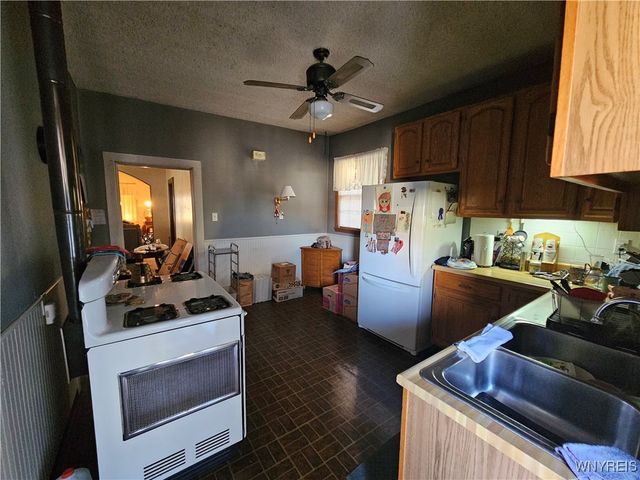 44 Dempster Street, Buffalo, NY 14206