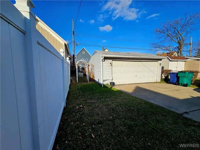 44 Dempster Street, Buffalo, NY 14206