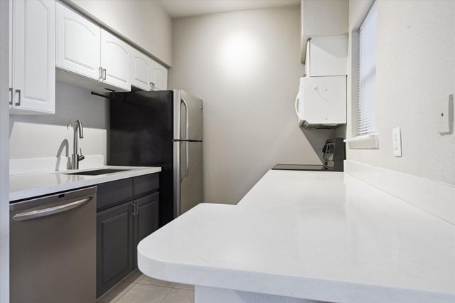 4041 Drake Street 113, Houston, TX 77005