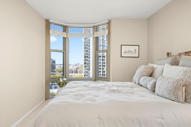 1340 N Dearborn Street 12E, Chicago, IL 60610