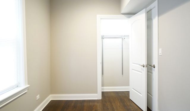 2957 N Avers Avenue 2F, Chicago, IL 60618