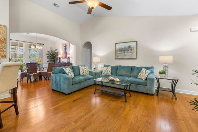 2015 Oxford St., Myrtle Beach, SC 29577