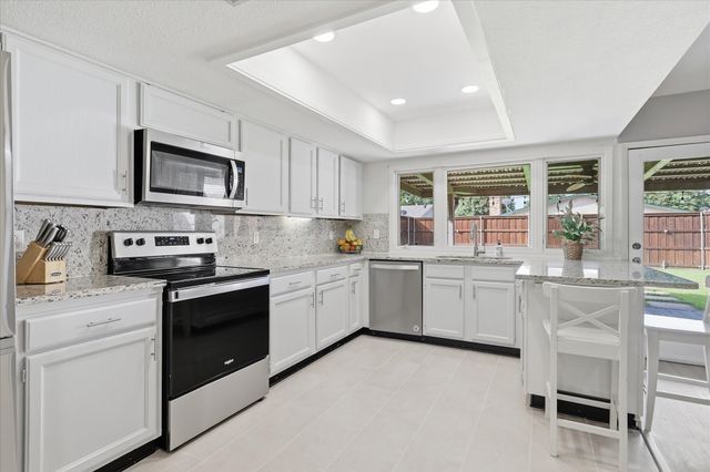 5108 Brandenburg Lane, The Colony, TX 75056