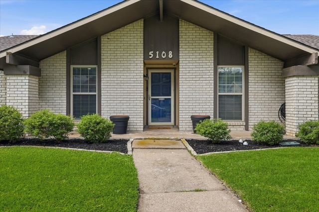 5108 Brandenburg Lane, The Colony, TX 75056