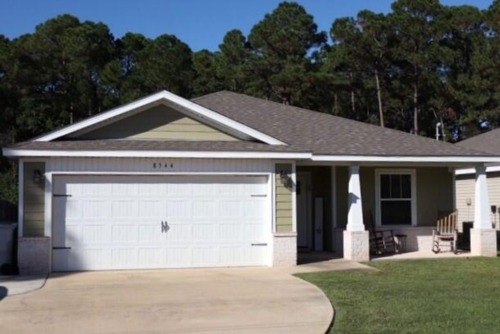 8544 Laredo Street, Navarre, FL 32566