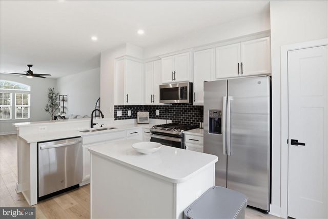 42552 ANTONIA TER, Sterling, VA 20166