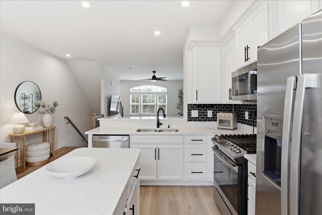 42552 ANTONIA TER, Sterling, VA 20166