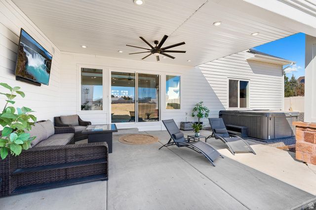 8538 N GOOSEBERRY DR, Eagle Mountain, UT 84005