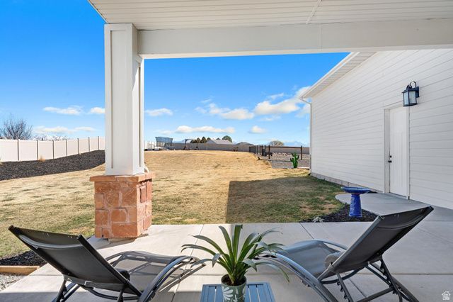 8538 N GOOSEBERRY DR, Eagle Mountain, UT 84005